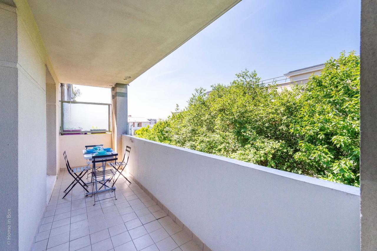 Cozy Corner Apartment Montevrain Bagian luar foto